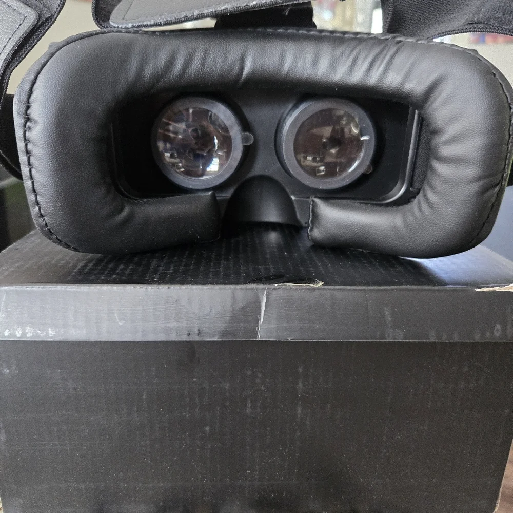 Infinite VROne goggles